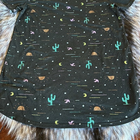 Modern Lux Women's Cactus Desert Short Sleeve Tee - Picture 9 of 9